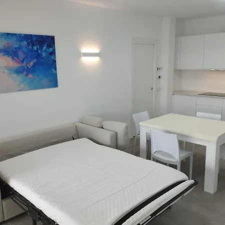 Opalia - Wonderful Garda View Apartment Peschiera del Garda
