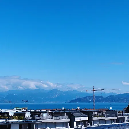 Opalia - Wonderful Garda View Apartment Peschiera del Garda